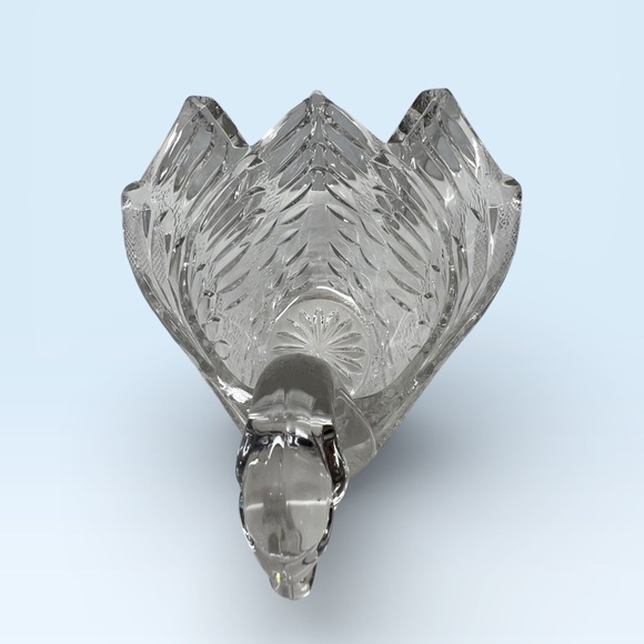 Vintage Swan glass etched candy, fruit etc open dish - Picture 4 of 6